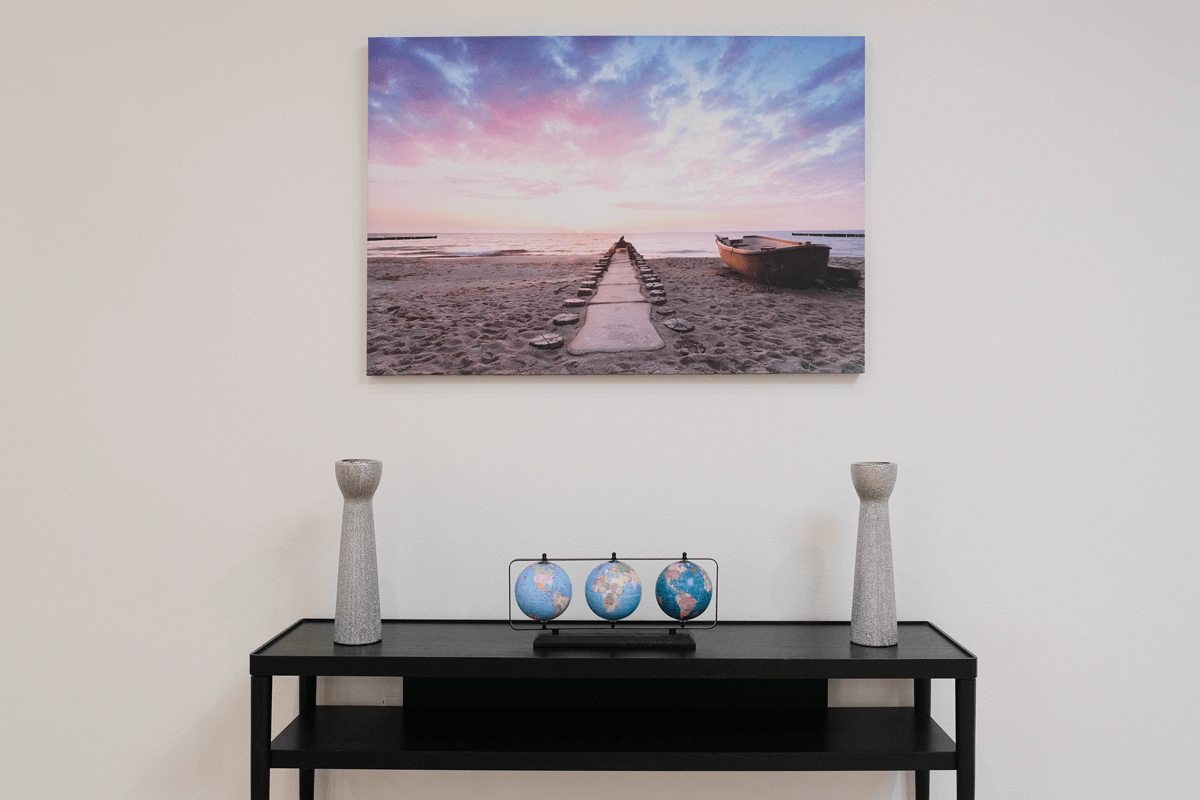 Sierra Care wall art and side table